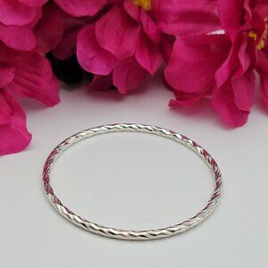 Vintage MC-235 Mexico 925 Sterling Silver Diamond Cut Bangle Bracelet 7.5"